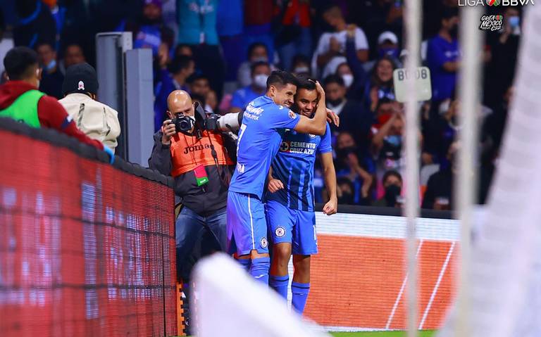 Los Bravos de Juárez estrenan su nuevo uniforme en honor a Juan