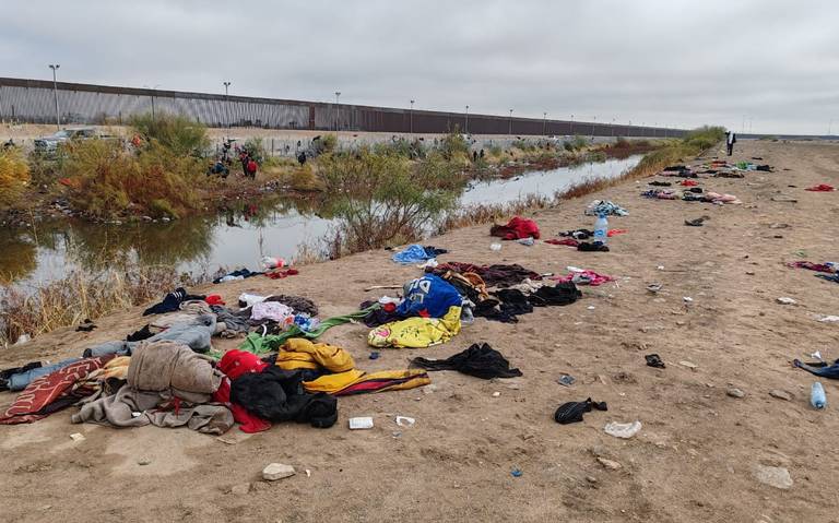 Limpian deshechos dejados por migrantes en el río Bravo - El